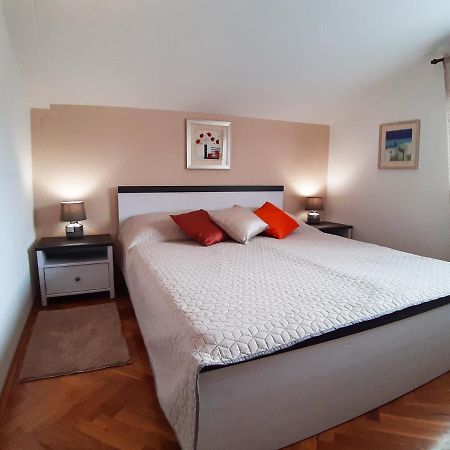 Apartments Zrinka 793 Poreč Exteriör bild