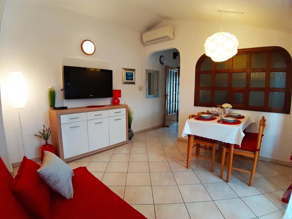 Apartments Zrinka 793 Poreč Exteriör bild