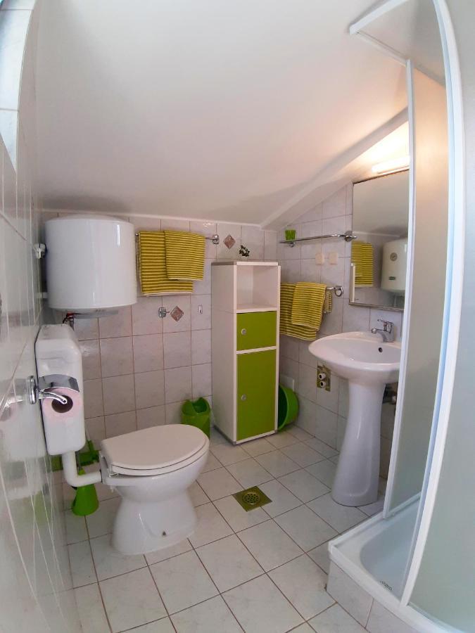 Apartments Zrinka 793 Poreč Exteriör bild