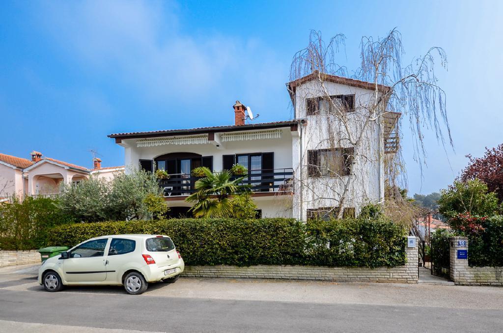 Apartments Zrinka 793 Poreč Exteriör bild